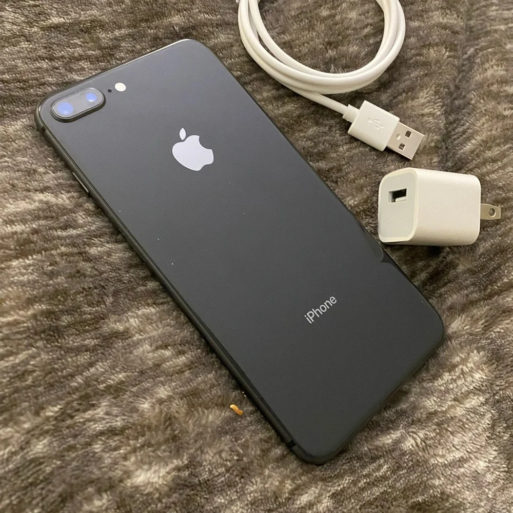 Apple iPhone 8 Plus 64GB unlocked